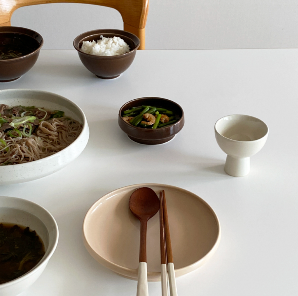 韓國 pola at home 點點陶瓷碟 - 兩色