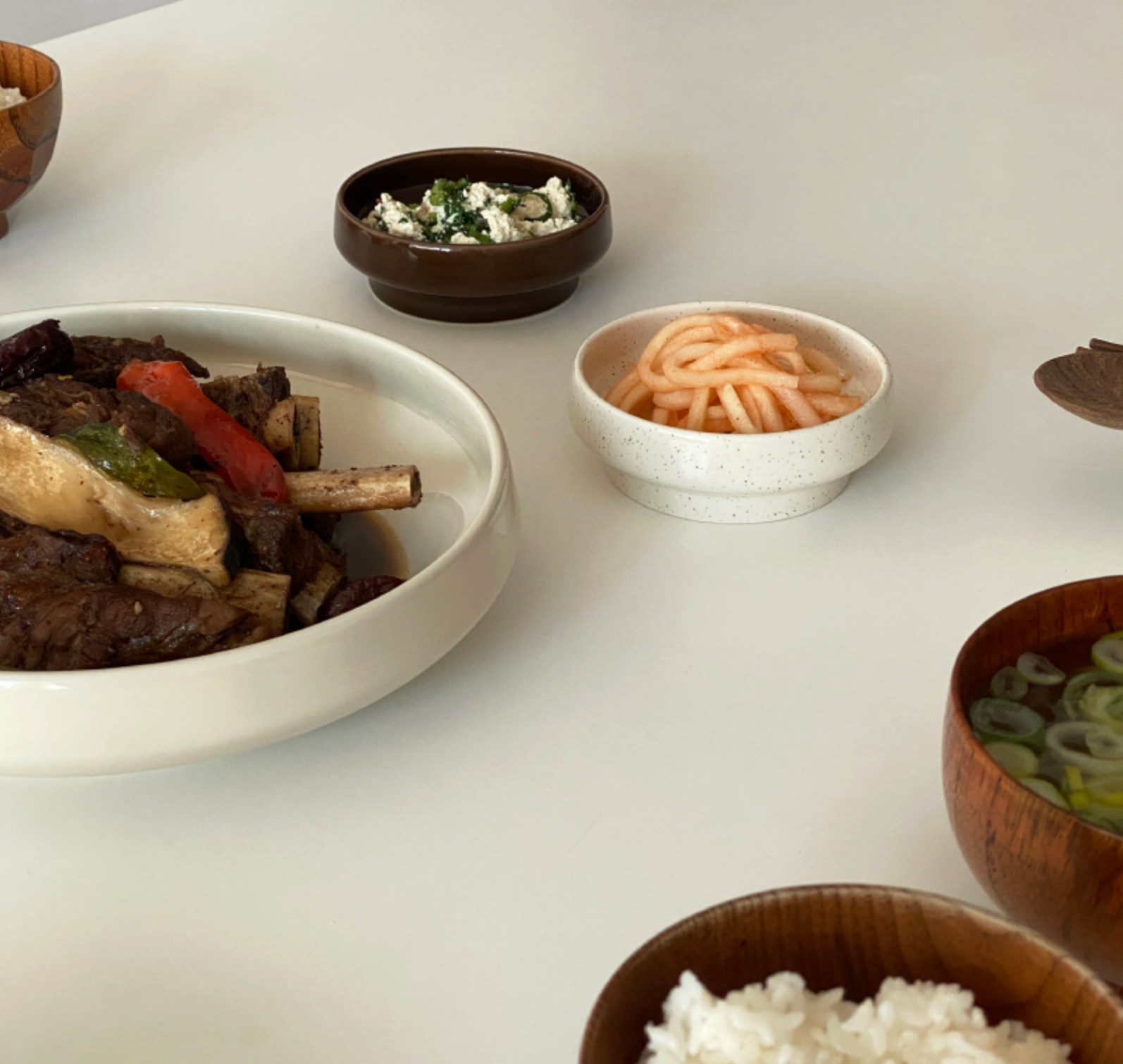 韓國 pola at home 點點陶瓷碟 - 兩色