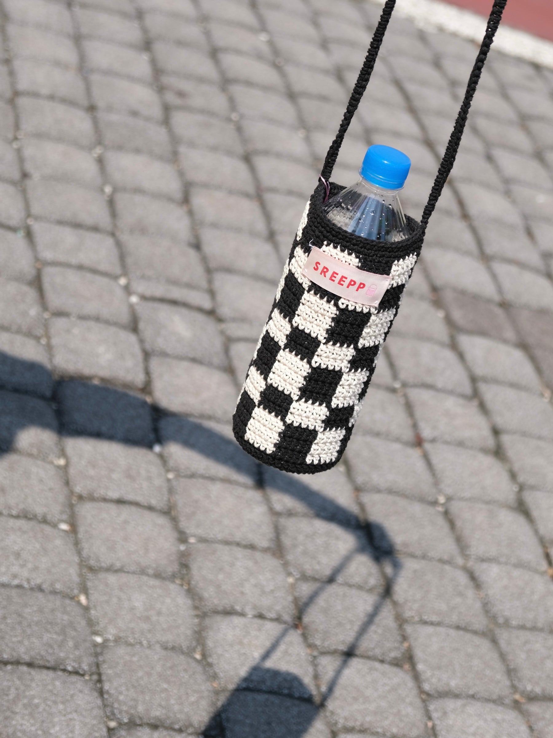 Sreepp手工編織水壺包-黑白棋盤格