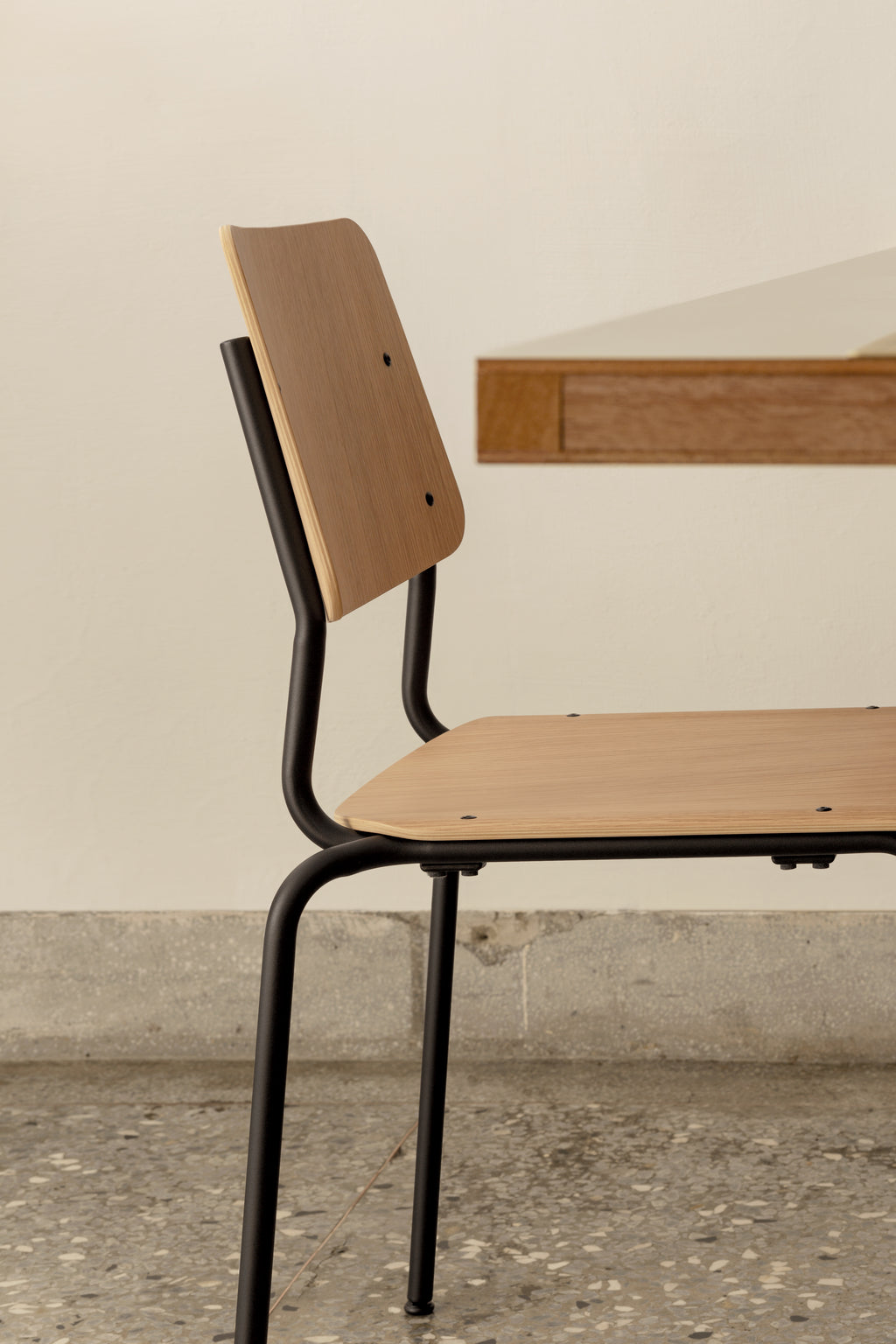 FORE Chair - 原木/黑