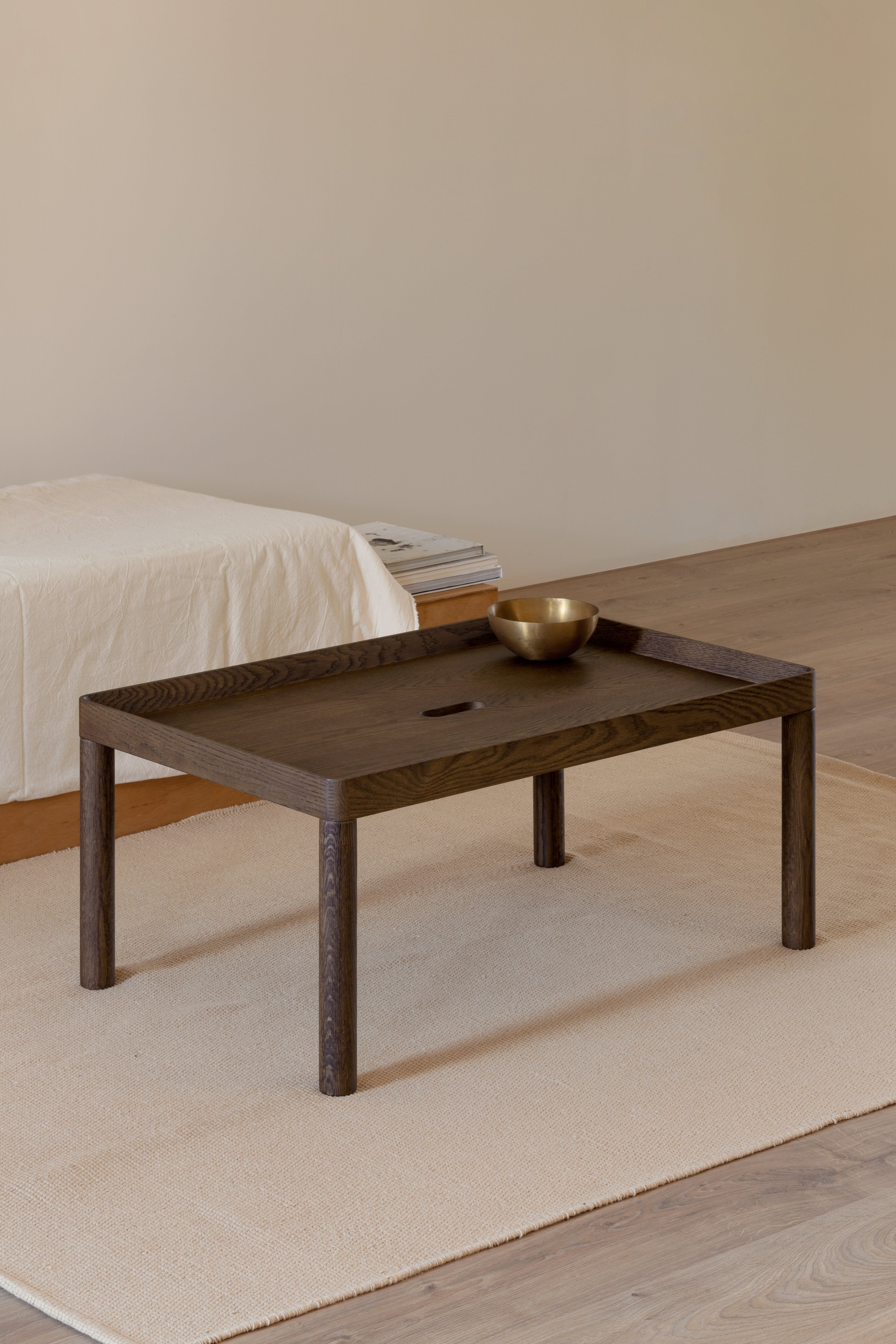 Sister Coffee Table - 煙燻