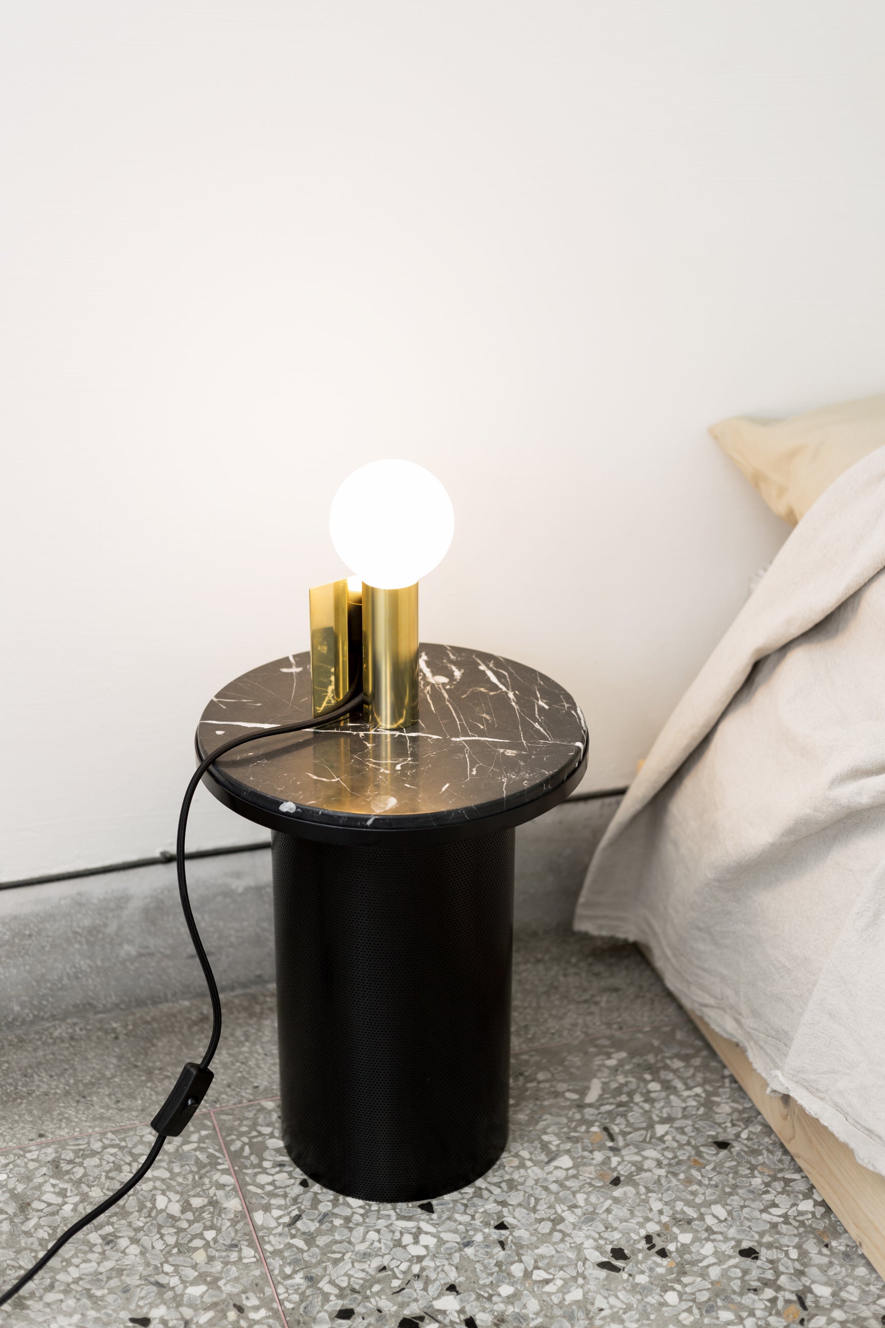MAKU Table Lamp - 黃銅