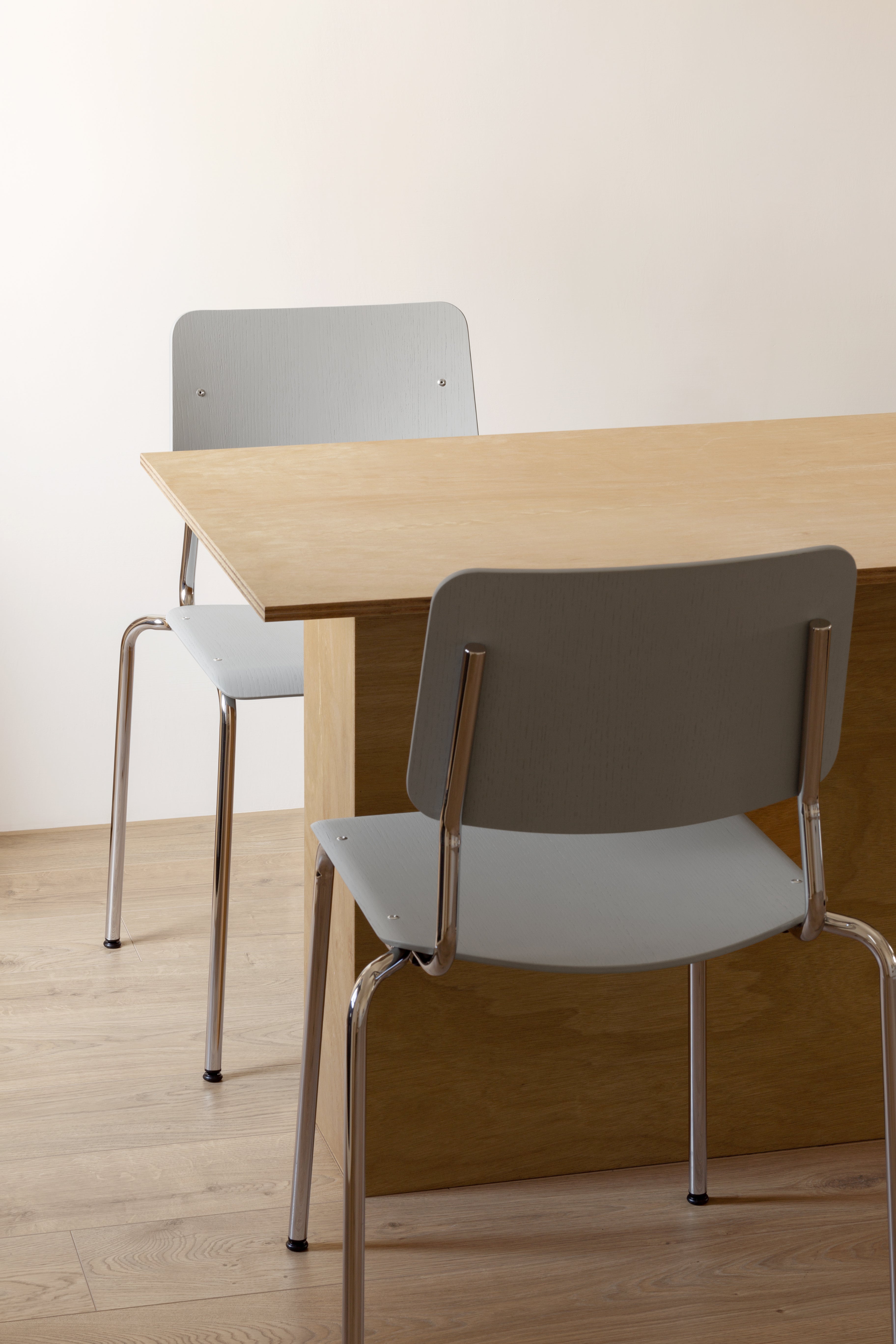 FORE Chair - 灰/電鍍