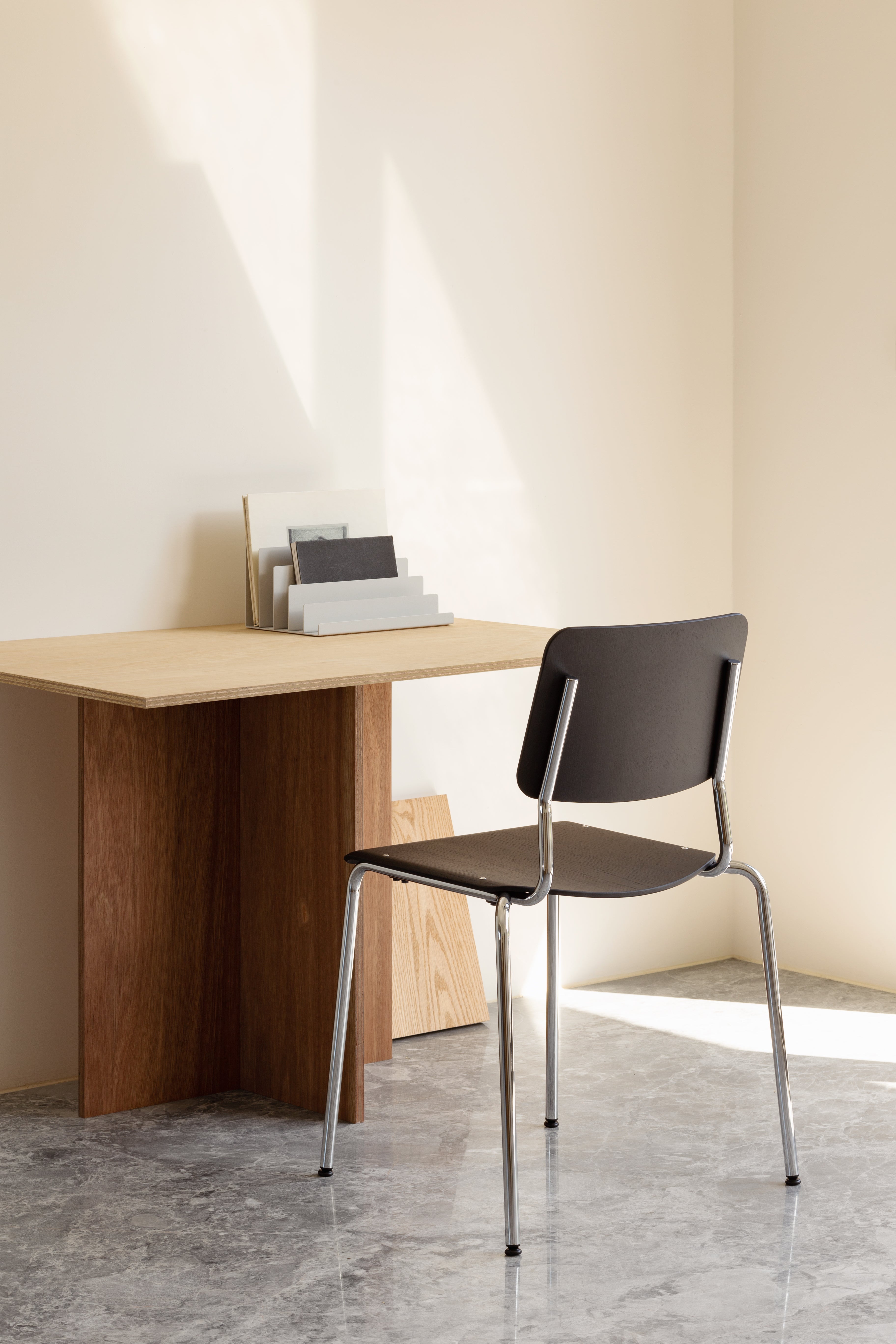 FORE Chair - 黑/電鍍