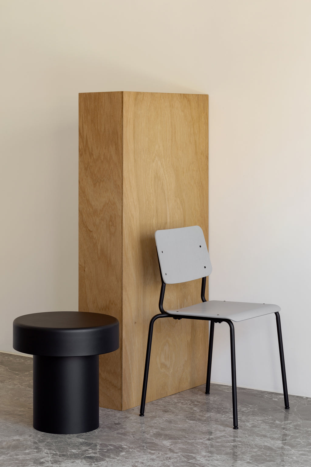 FORE Chair - 灰/黑