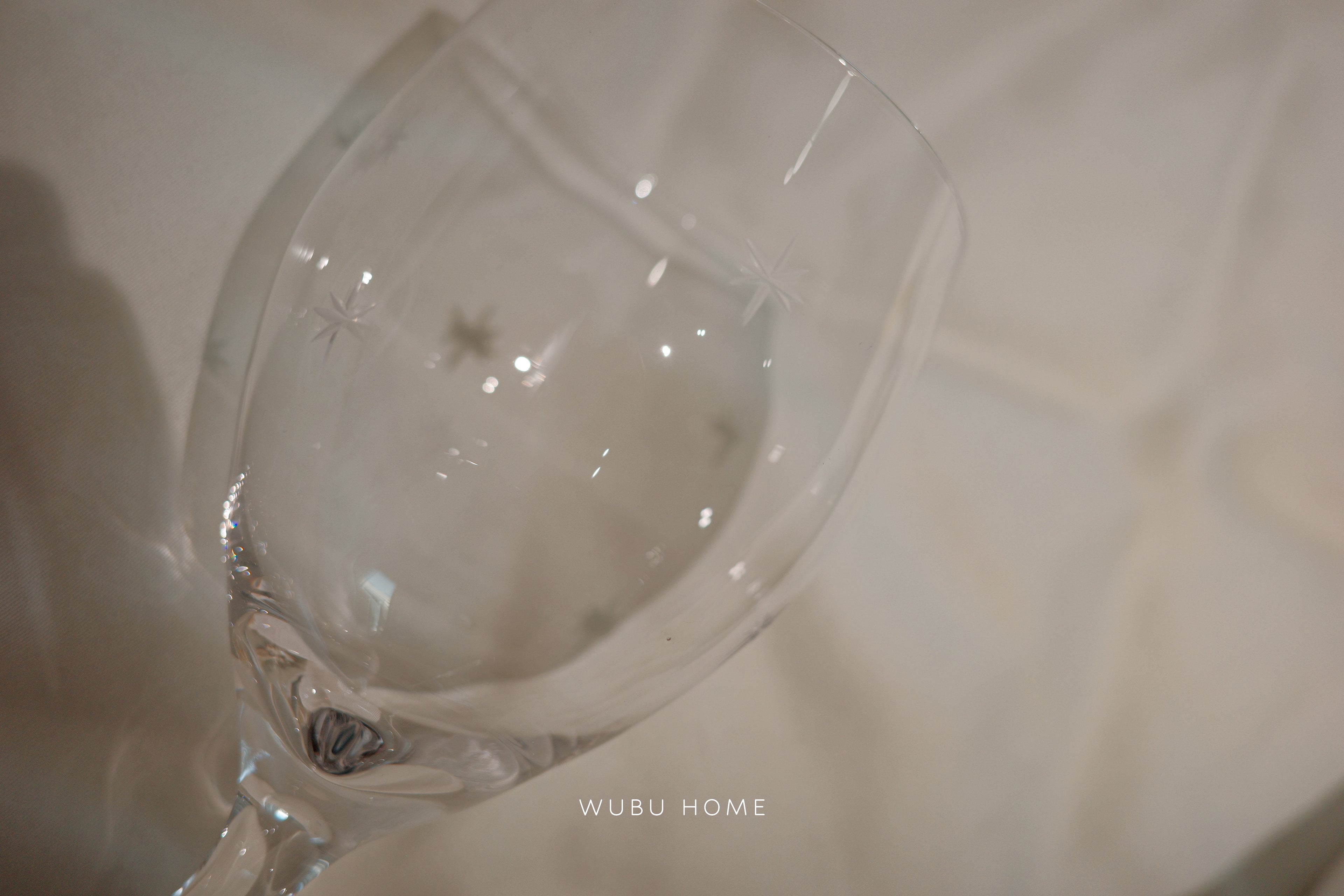 星芒點綴彎腳酒杯